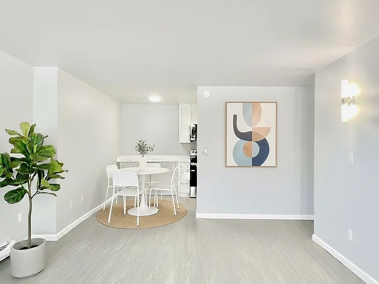 6534 4th Ave NE #102 — Photo 3