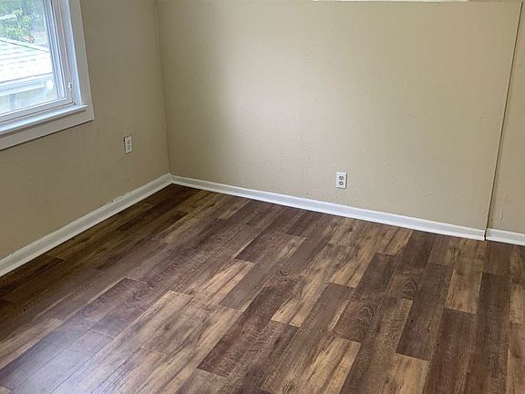 5th image of 1114 33rd Ave N