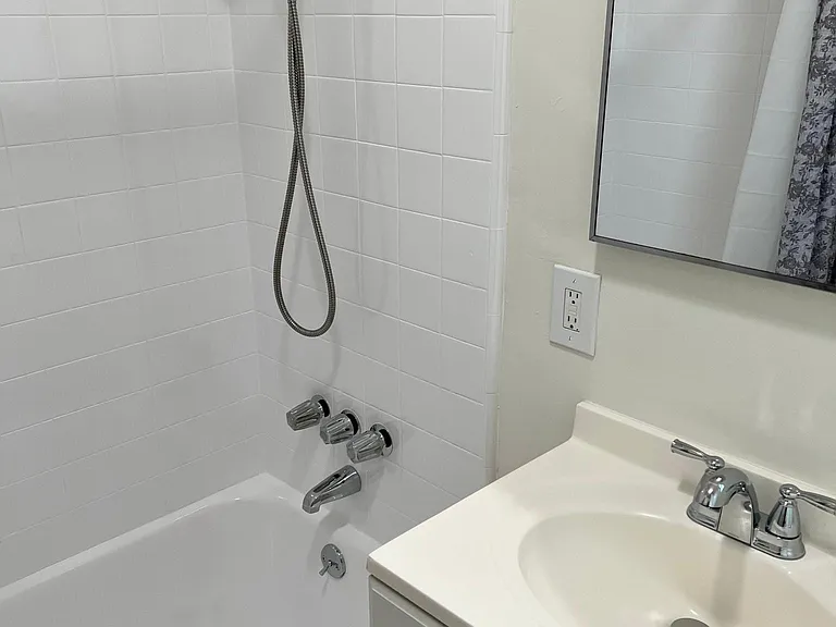 12 E Colorado Blvd #A — Photo 15