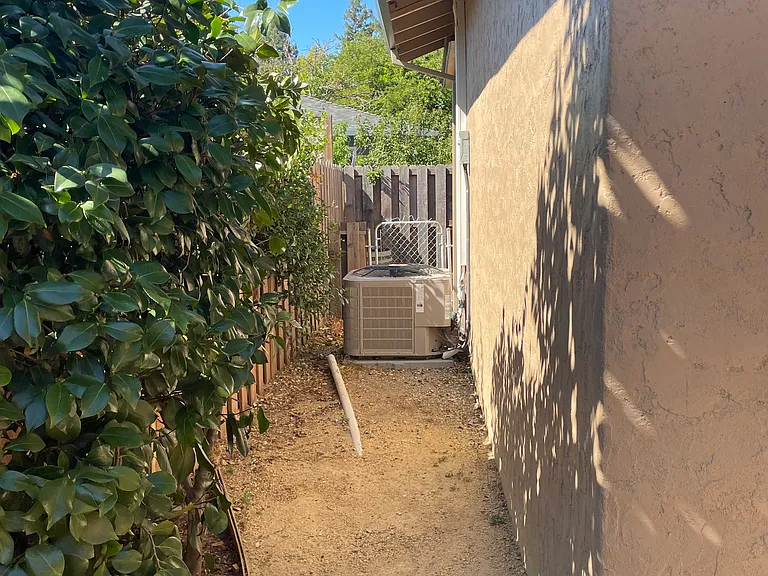 1825 Calavaras Dr — Photo 9