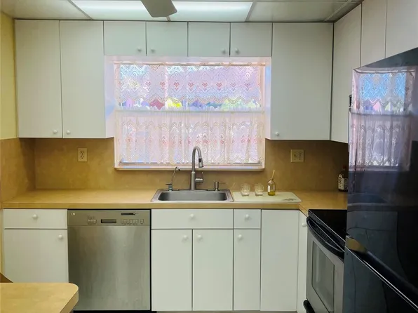 9721 Sunrise Lakes Boulevard #106, Sunrise, FL 33322