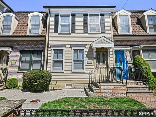 23 Dolsen Pl, Stamford, CT 06901