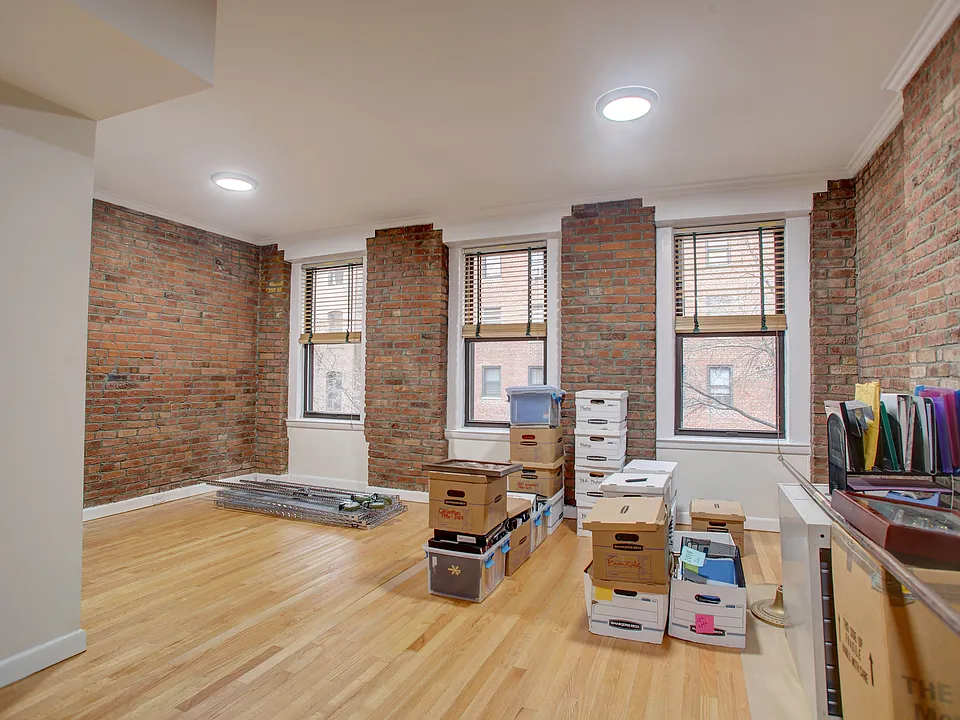 126 E 37th St #PENTHOUSE