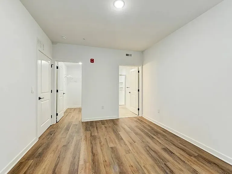905 Forest Ln — Photo 11