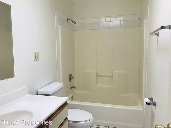 4th image of 1345 Branson Ave APT 8B