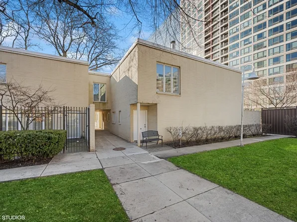 978 S Park Ter #610, Chicago, IL 60605