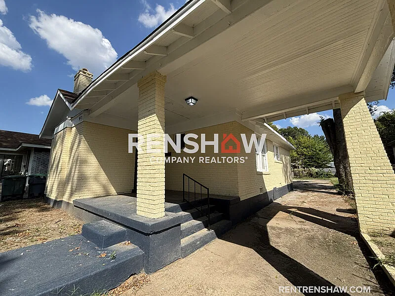 3 bed, 1.0 bath, 1142 sqft, $1,100 — Photo 2
