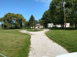 2702 W Wallen Rd, Fort Wayne, IN 46818