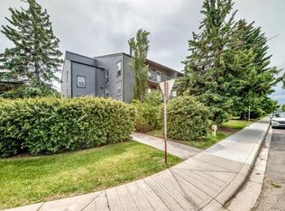 1301 N 17th Ave NW #304, Calgary, AB T2M0R2