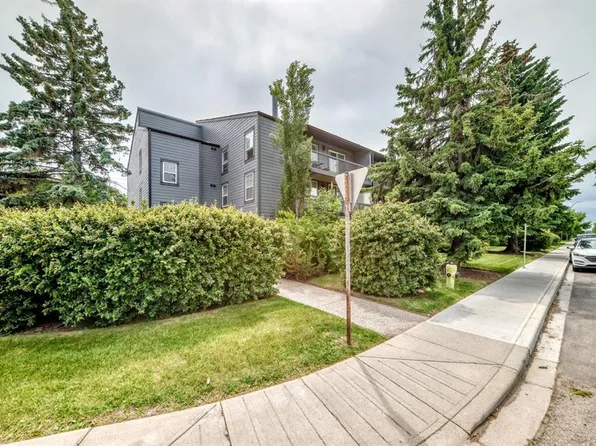 1301 N 17th Ave NW #304, Calgary, AB T2M 0R2