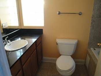 3rd image of 5322 S King Dr #1N
