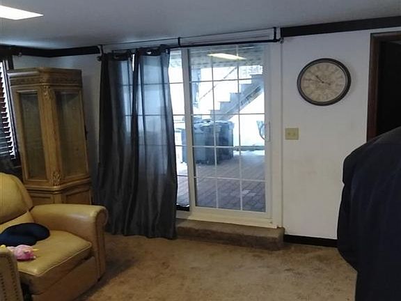 3rd image of 810 Greenhill Dr