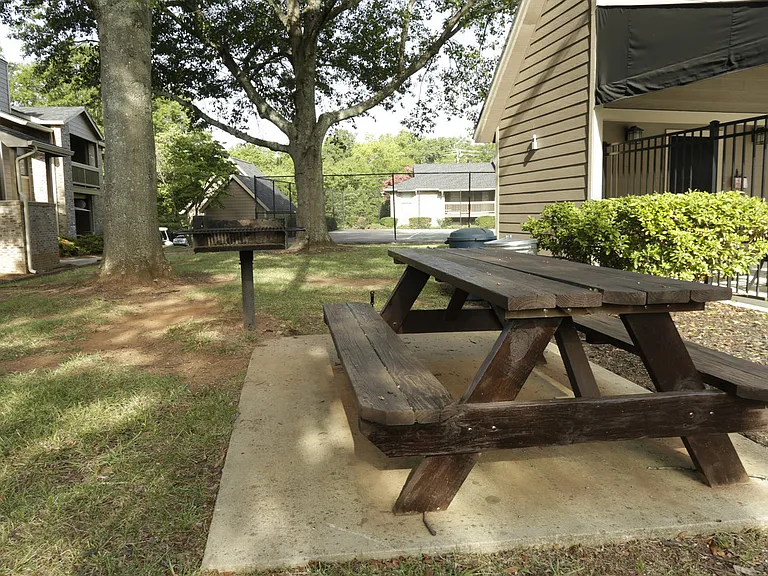 Haywood Pointe Apartments — Photo 24