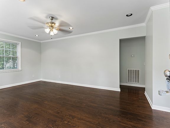 4th image of 2311 McGavock Pike