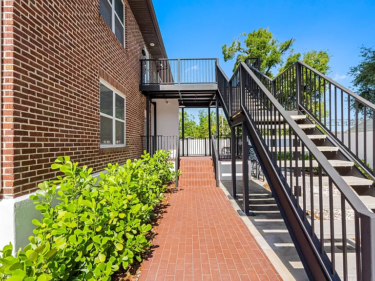 306 E Selma Ave #102 — Photo 10