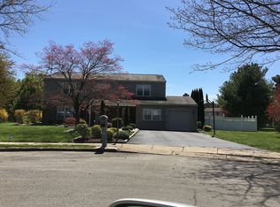 4140 Dana Ln, Lafayette Hill, PA 19444