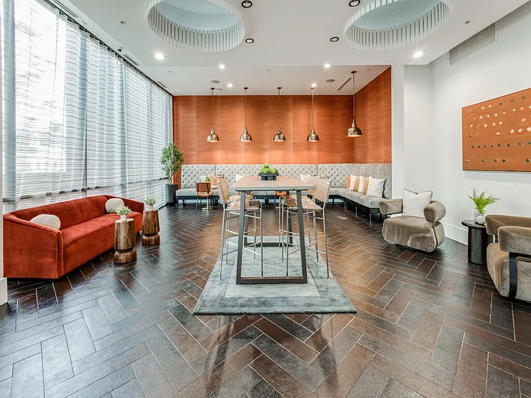 24Eleven Washington — Photo 13