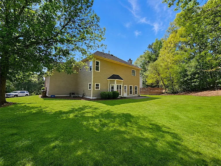 366 Belmont Chase Ct — Photo 22