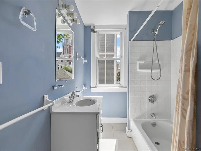 56 Mansfield St #1 — Photo 19
