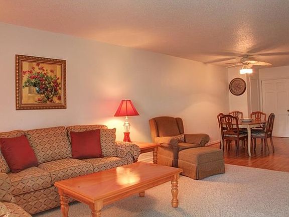 4th image of 689 Lake Howard Dr NW APT 4D