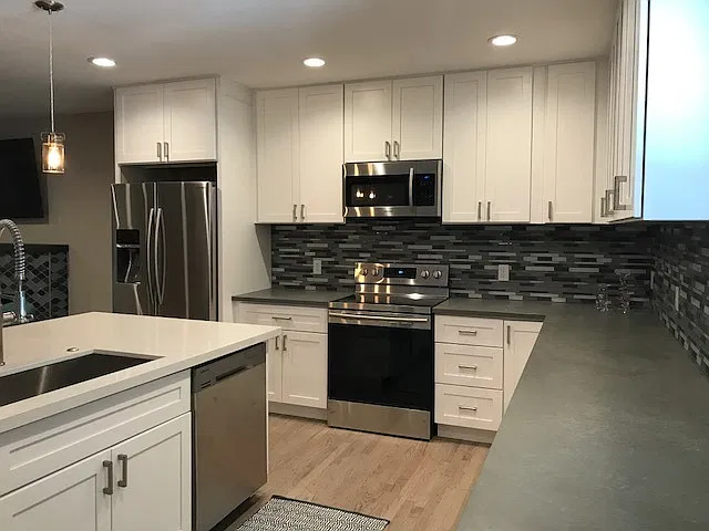 Pre-Lease August 2027 - Luxury Student Housing ,Close To U Of A! Newly Renovated — Photo 4