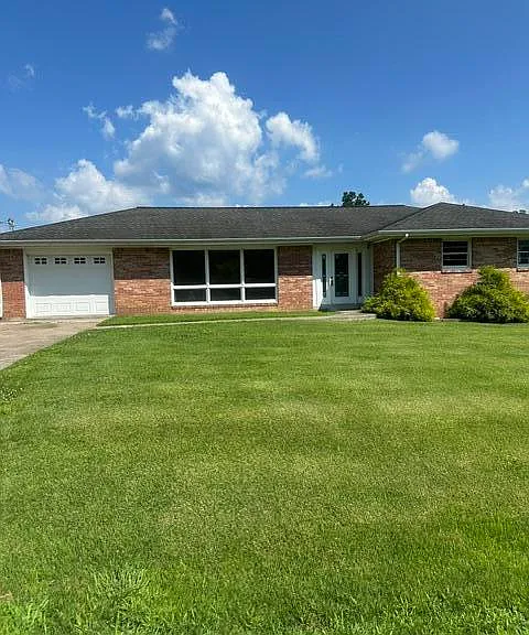 148 Fredrick Ln — Photo 1