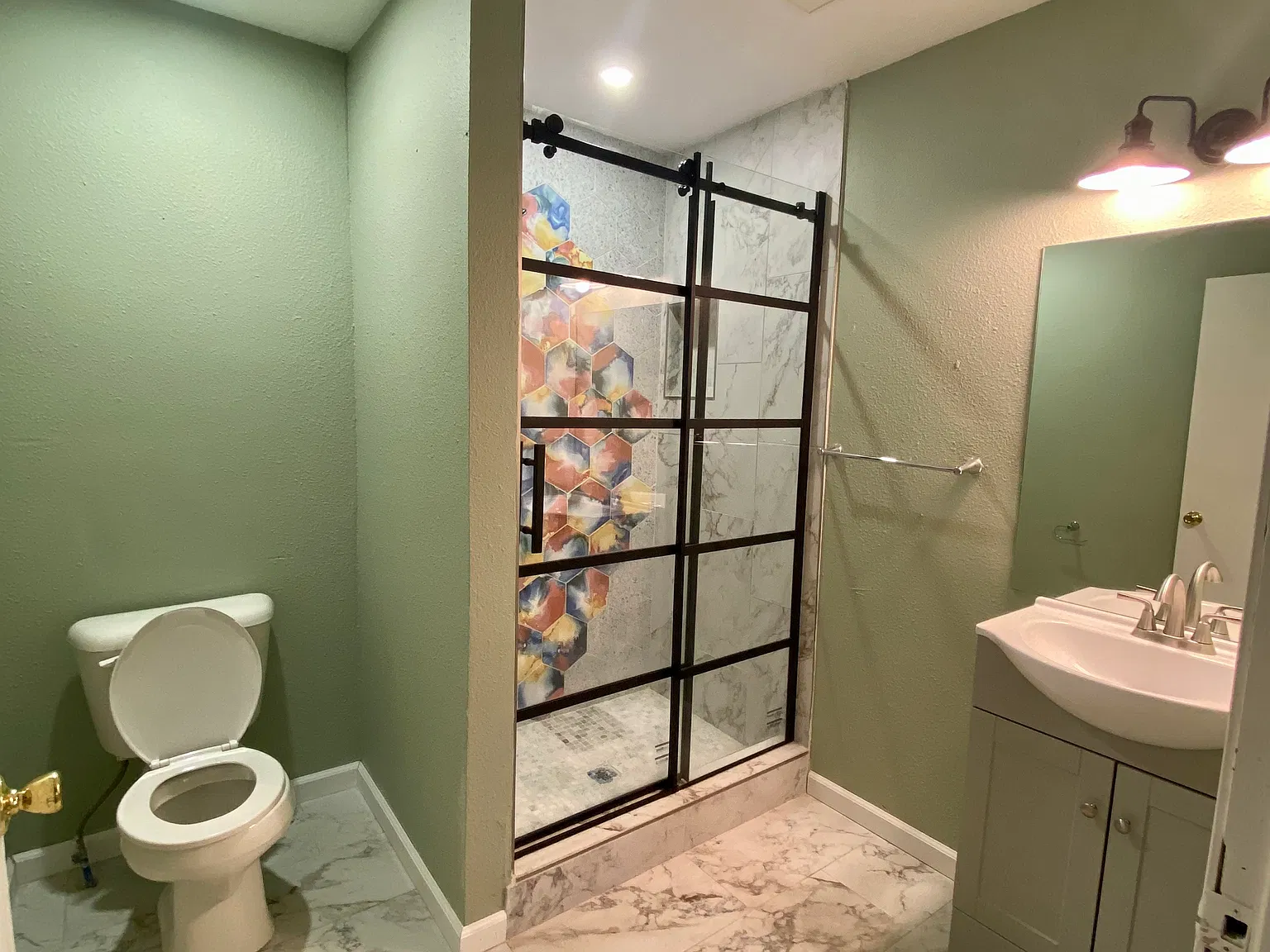 3 bed, 1227 sqft, $1,600 — Photo 4