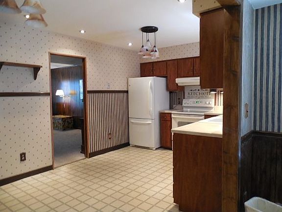 Kitchen to Living Room