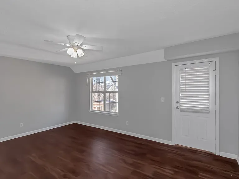 401 Edgewood Dr — Photo 27