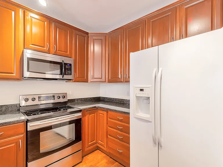 9079 E Panorama Cir #308 — Photo 4