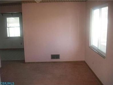 4th image of 2750 La Rosa Dr