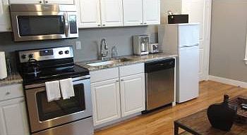 3rd image of 3409 Oak Grove Ave