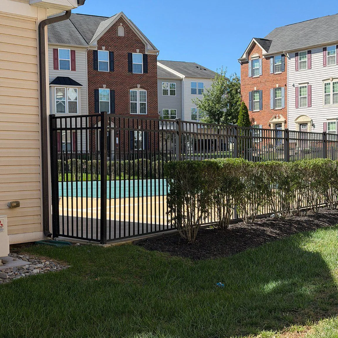 3 bed, 2.5 bath, 1753 sqft, $2,800 — Photo 3
