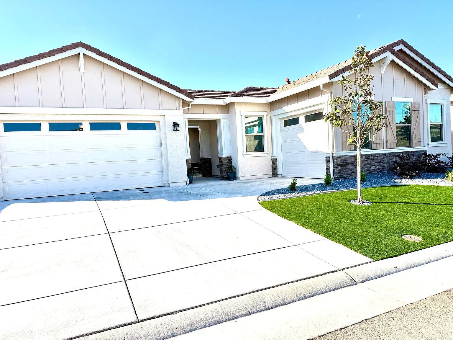 3128 Concord View Way — Photo 2