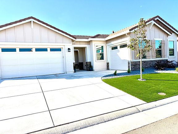 attached 1 car garage, remote control