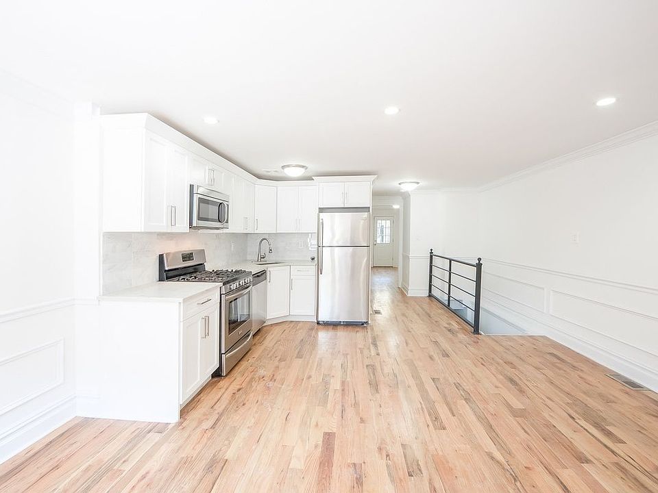 2nd image of 511 Greene Ave #2