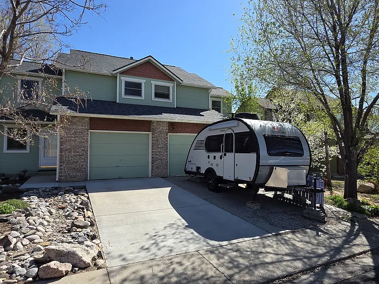 Donovan Dr — Photo 5