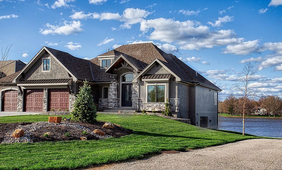 2nd image of 4701 SW Gull Point Dr