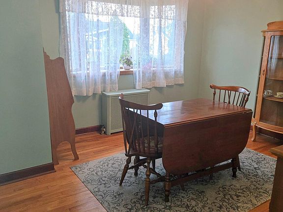 5th image of 1008 Peter Road