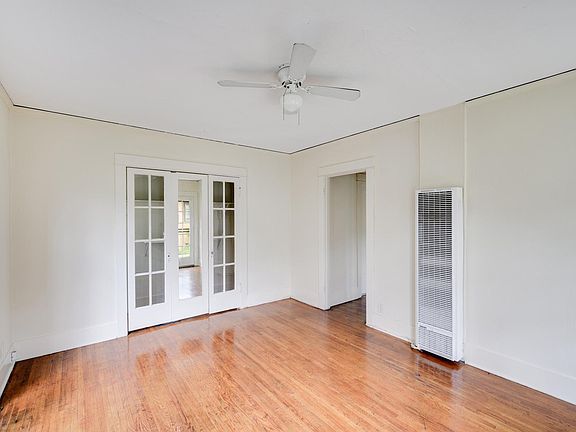 5th image of 417 Riverdale Dr APT B