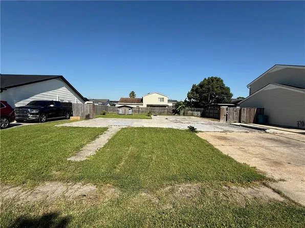 3740 Melissa Dr, Harvey, LA 70058
