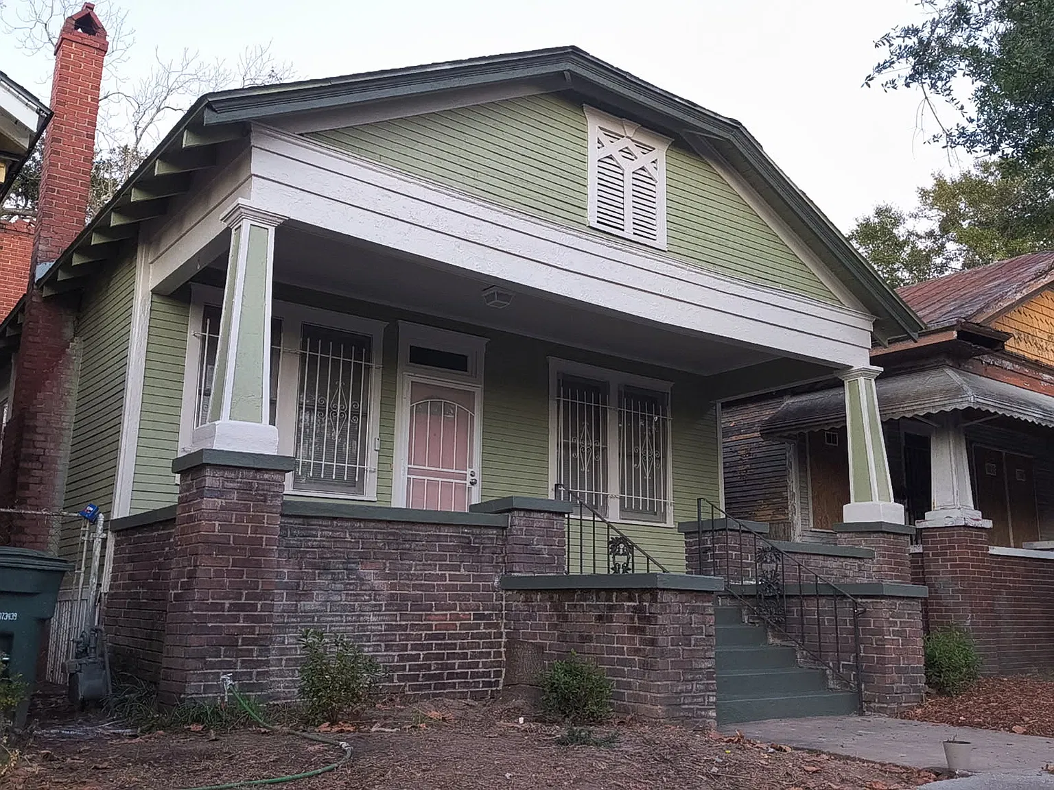 3 bed, 950 sqft, $1,500 — Photo 2