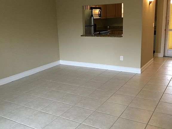 4th image of 2868 Somerset Park Dr APT 102