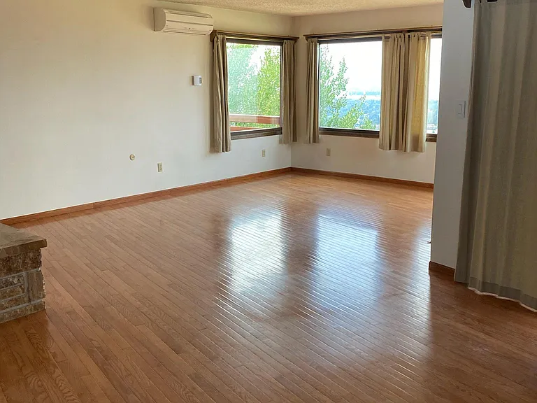 4050 E Ridge Rd — Photo 9