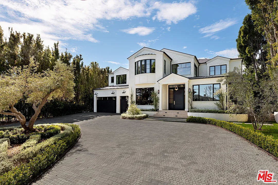 7 bed, 9.0 bath, 10355 sqft, $120,000 — Photo 2