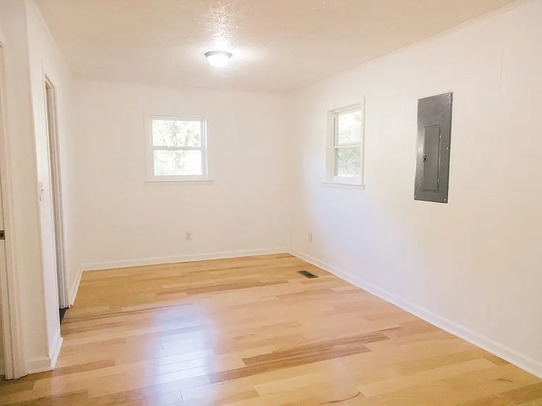 10716 Dallas Hollow Rd — Photo 10