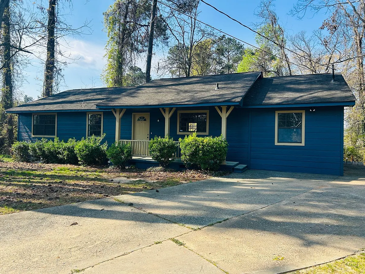 Building Photo - 6165 Radford Dr