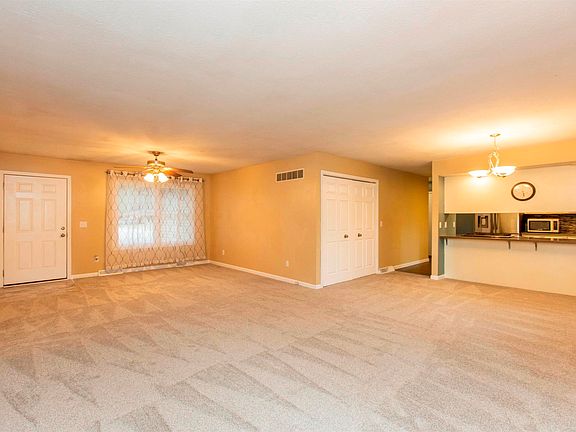 5th image of 1902 Eastwood Cir