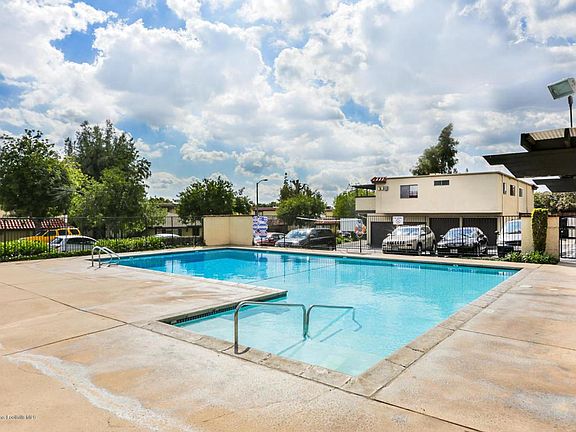 4th image of 1024 Portola Dr