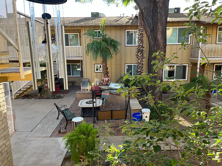 90 W Yavapai St #9 — Photo 2